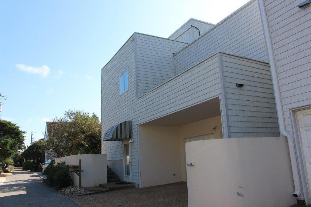 Fairbanks House Main image 1